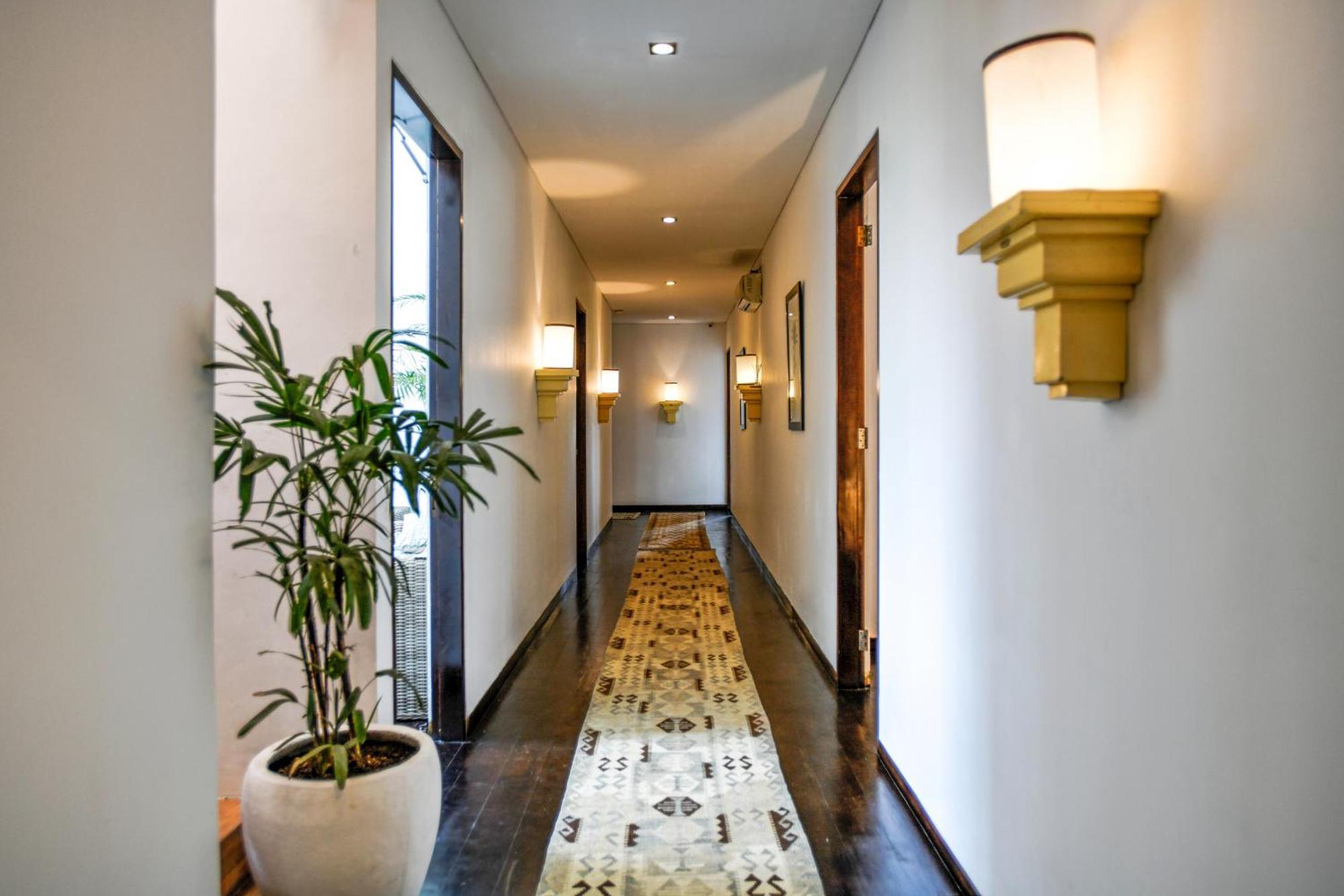 Melo Suites Hotel Seminyak Extérieur photo